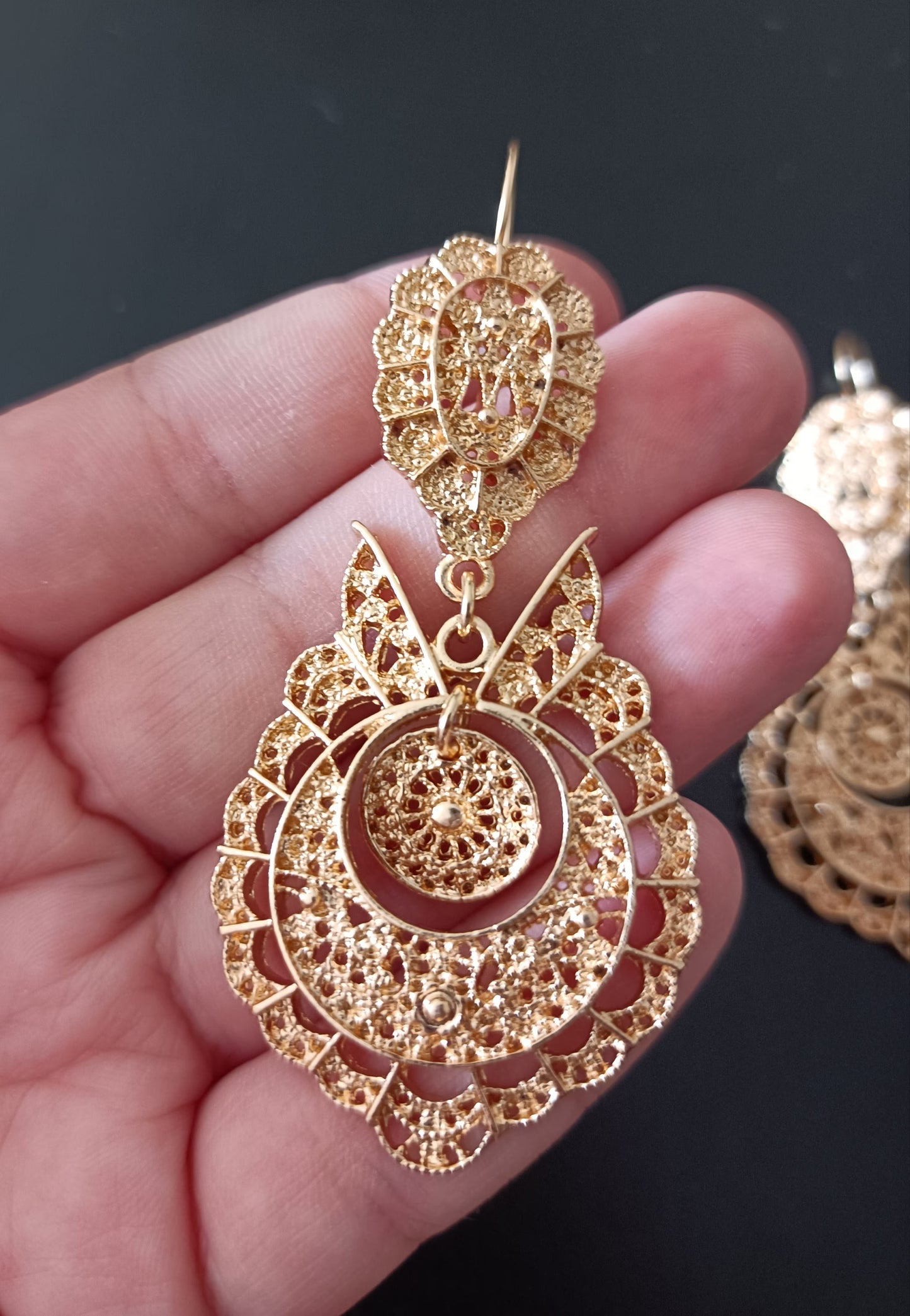 Handmade Portuguese Lowcost Jewelry Golden Metal Queen Maxi Hook Earring Filigree Style