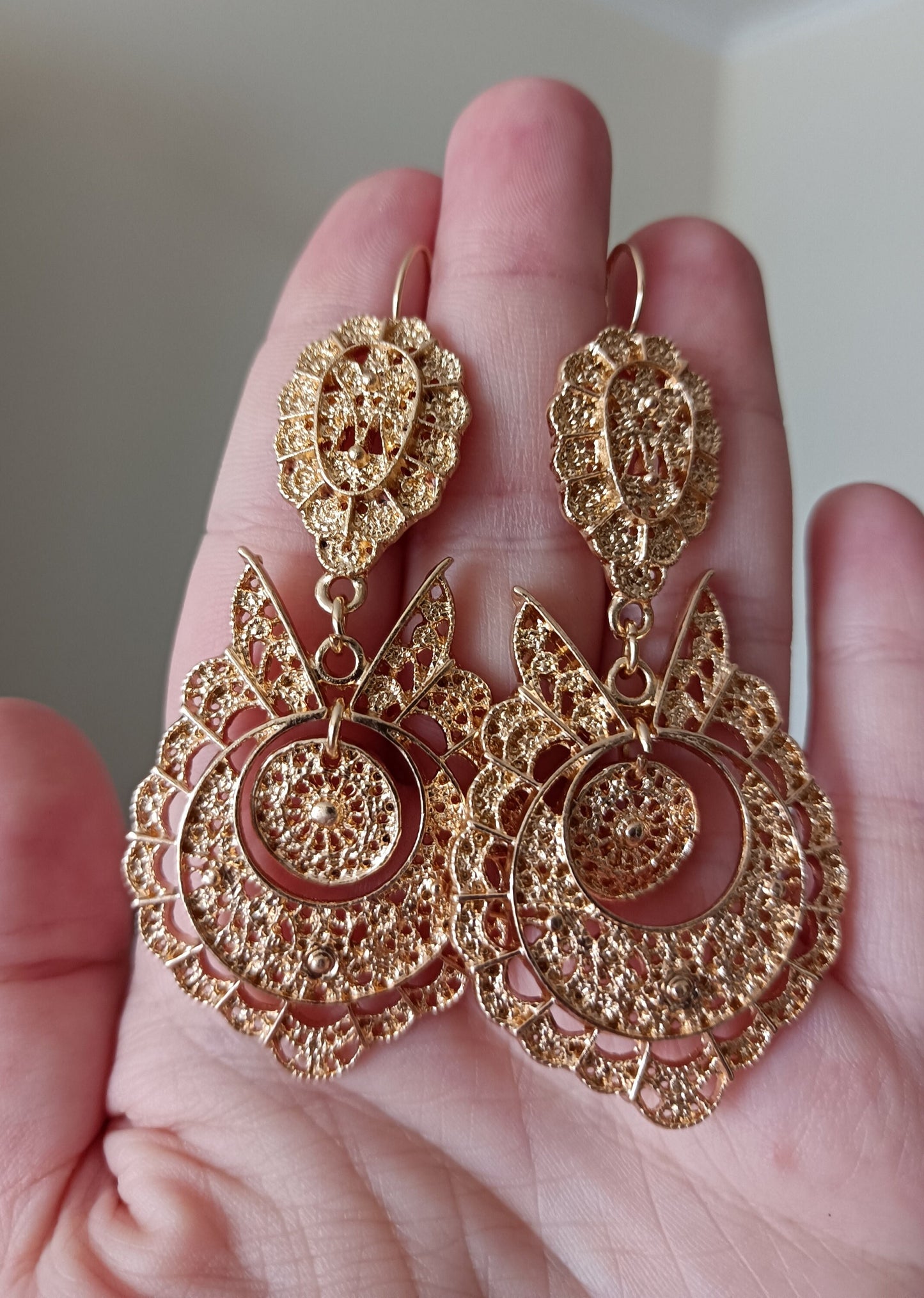 Handmade Portuguese Lowcost Jewelry Golden Metal Queen Maxi Hook Earring Filigree Style