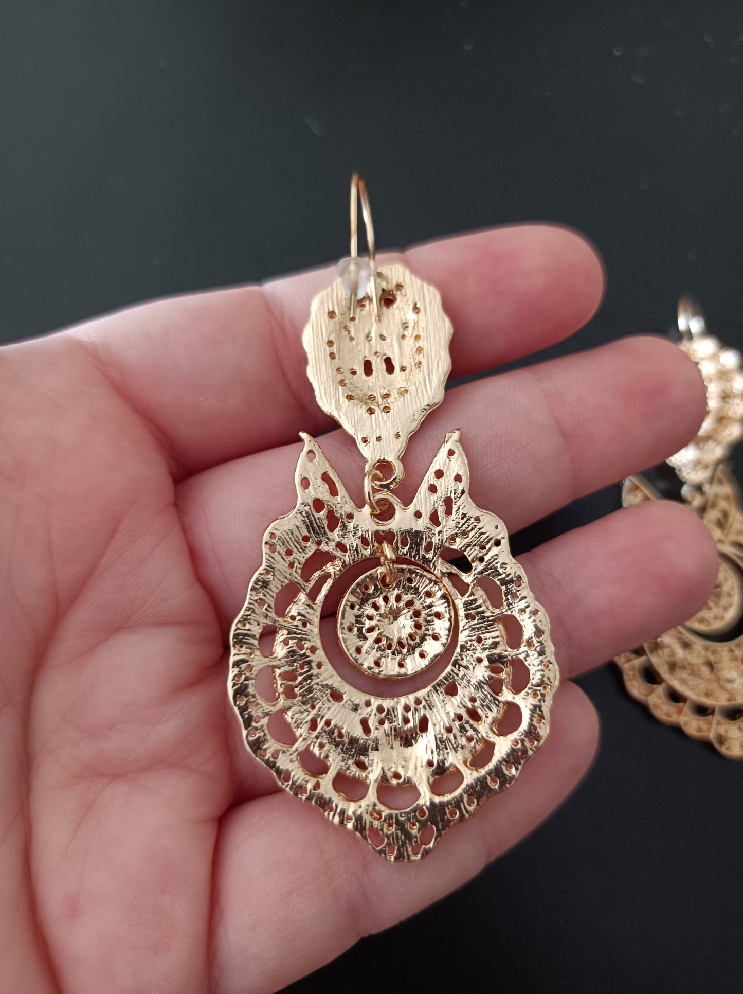 Handmade Portuguese Lowcost Jewelry Golden Metal Queen Maxi Hook Earring Filigree Style