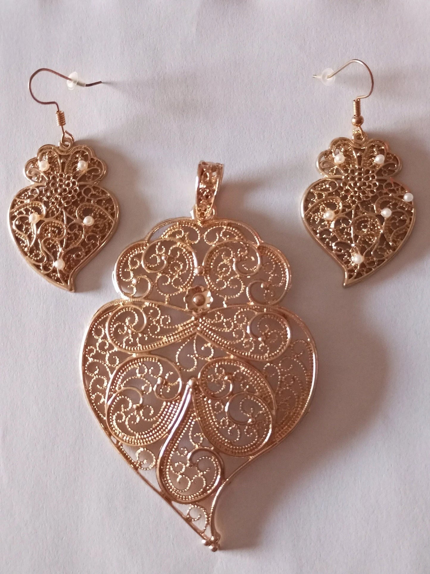 Heart of Viana Golden Filigree Metal Earring with White Pearl Hook Earring ZAMAK
