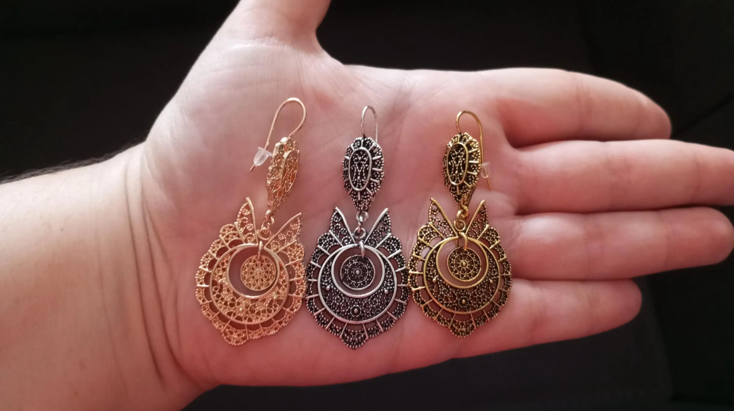 Portuguese Jewelry Lowcost Handmade Golden Metal Queen Maxi Hook Earring Filigree Style Cute Maxi ZAMAK