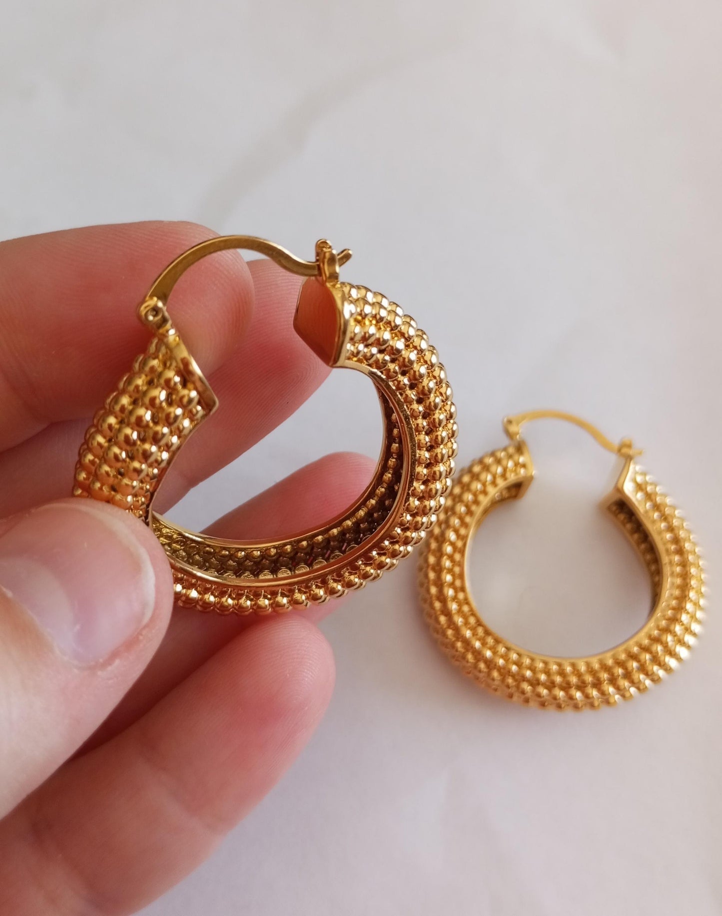 24Kt Goldfilled Thick Hoops Stainless Steel Earring Ondulated Beaded "Carniceiras"