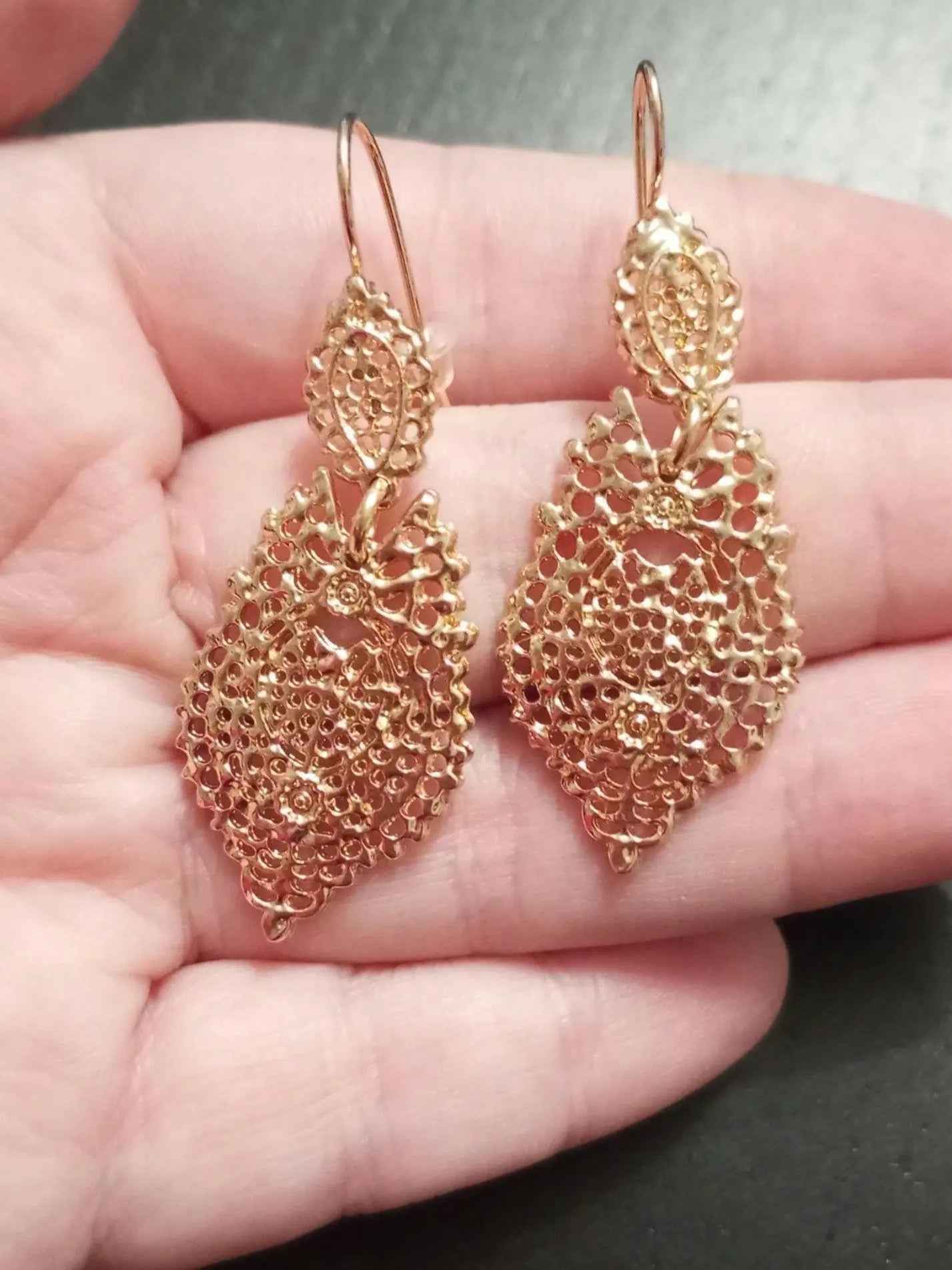 Portuguese Jewelry Lowcost Handmade Golden Metal Queen Filigree Style Cute Big Hook Earring ZAMAK