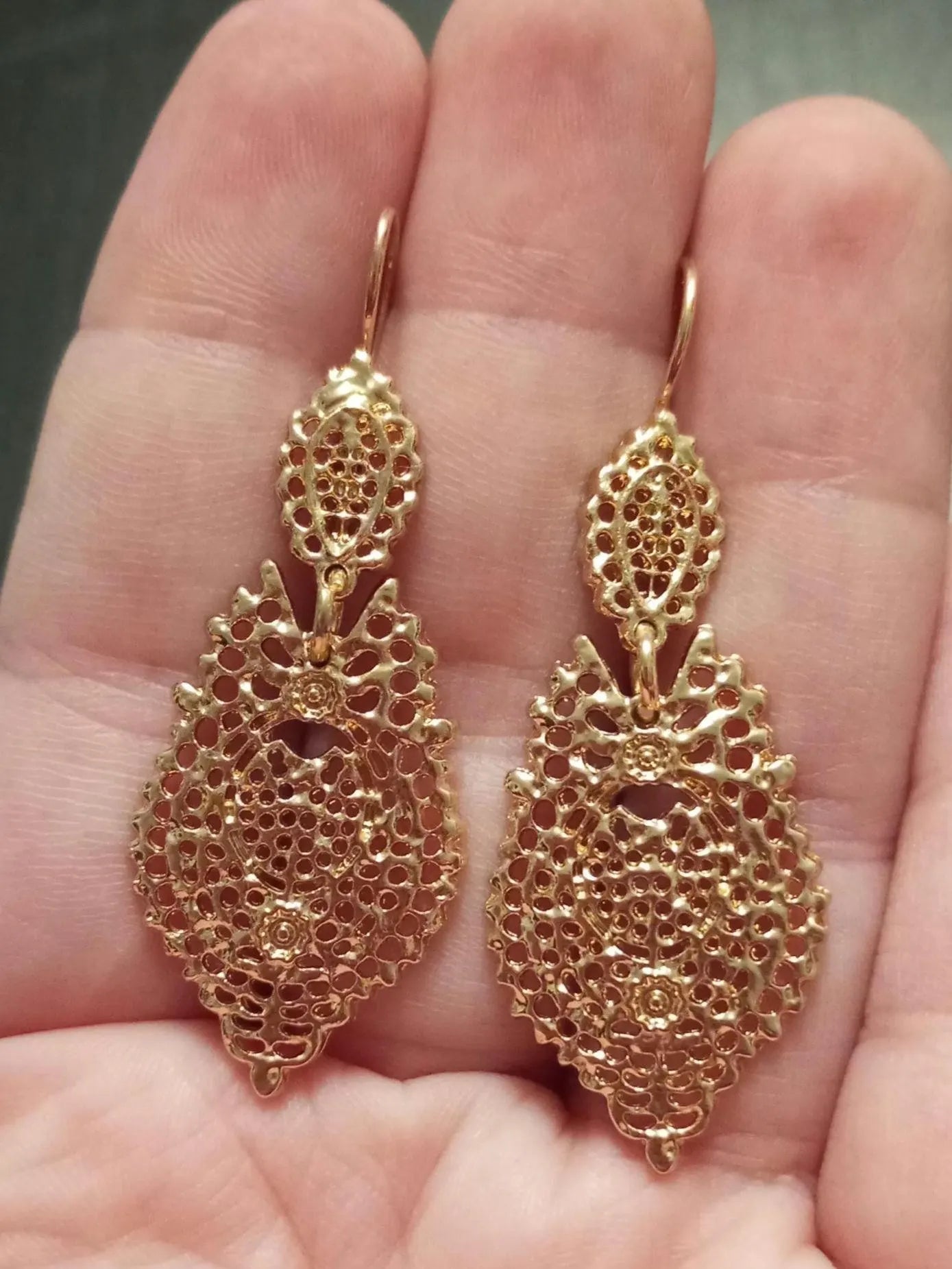 Portuguese Jewelry Lowcost Handmade Golden Metal Queen Filigree Style Cute Big Hook Earring ZAMAK