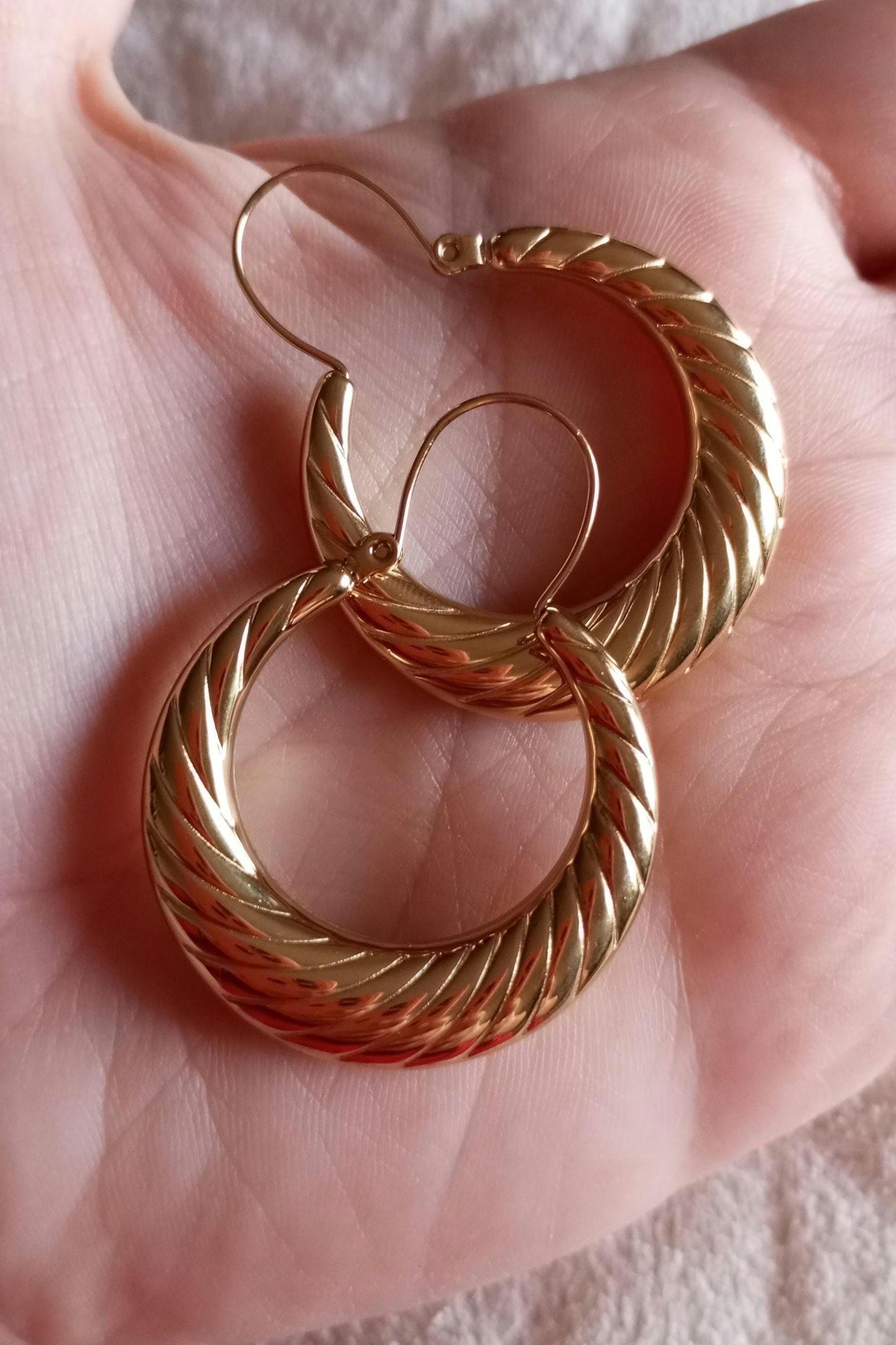 Goldfilled Big Hoops Stainless Steel Earring Barroque Style Hollow