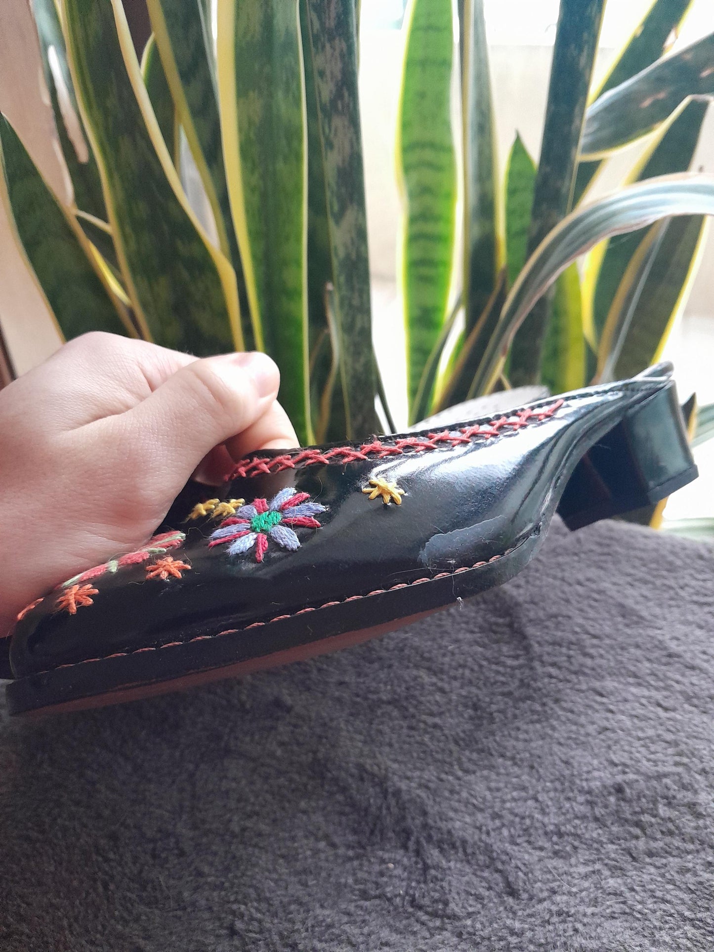 Portuguese Folclore Clogs patent Leather & Hand Embroidery Regional Handmade & FREE Tote Bag
