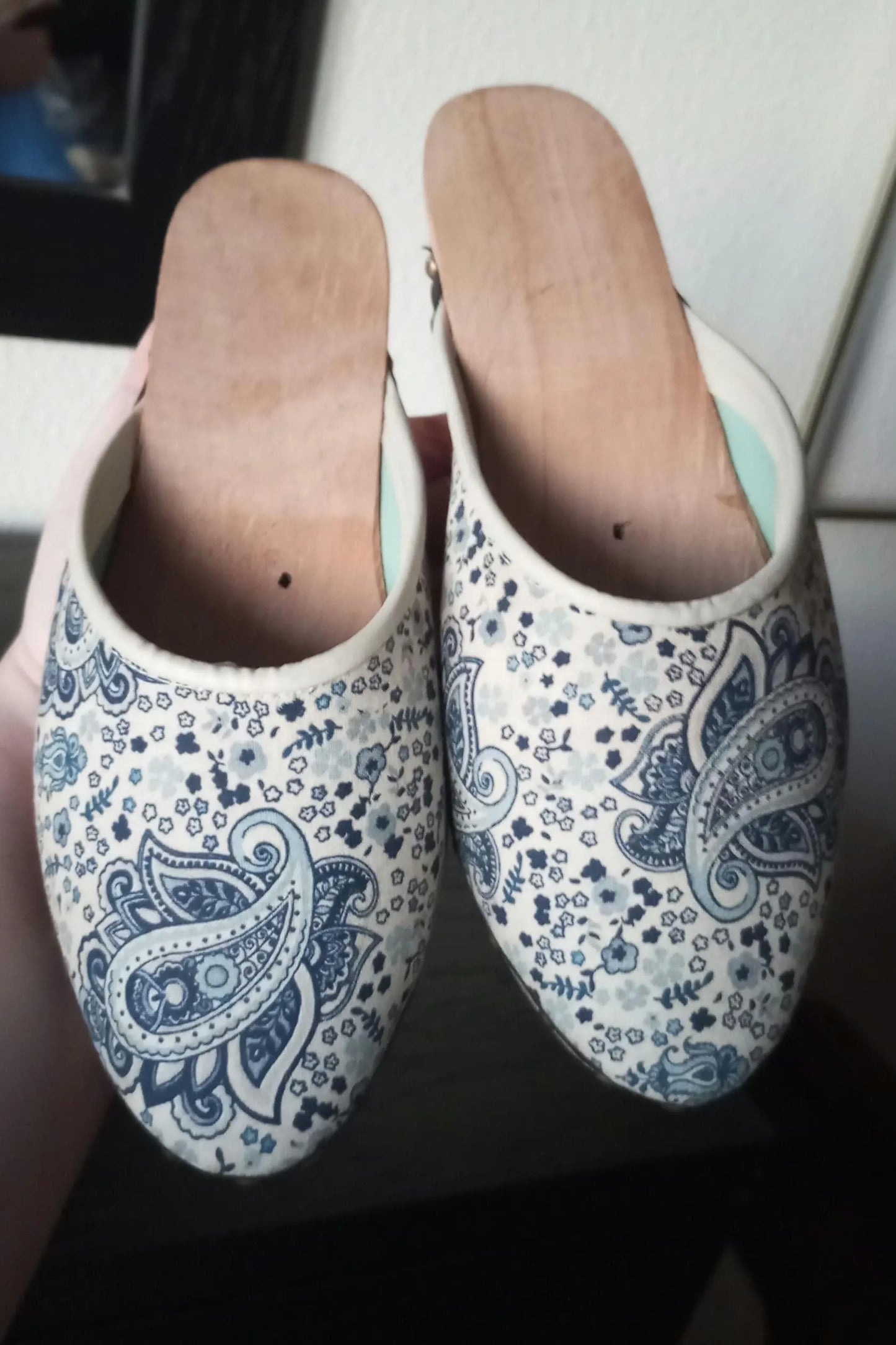 Portuguese Folclore Clogs Wood Blue Tradicional Minho Shawl & FREE Tote Bag