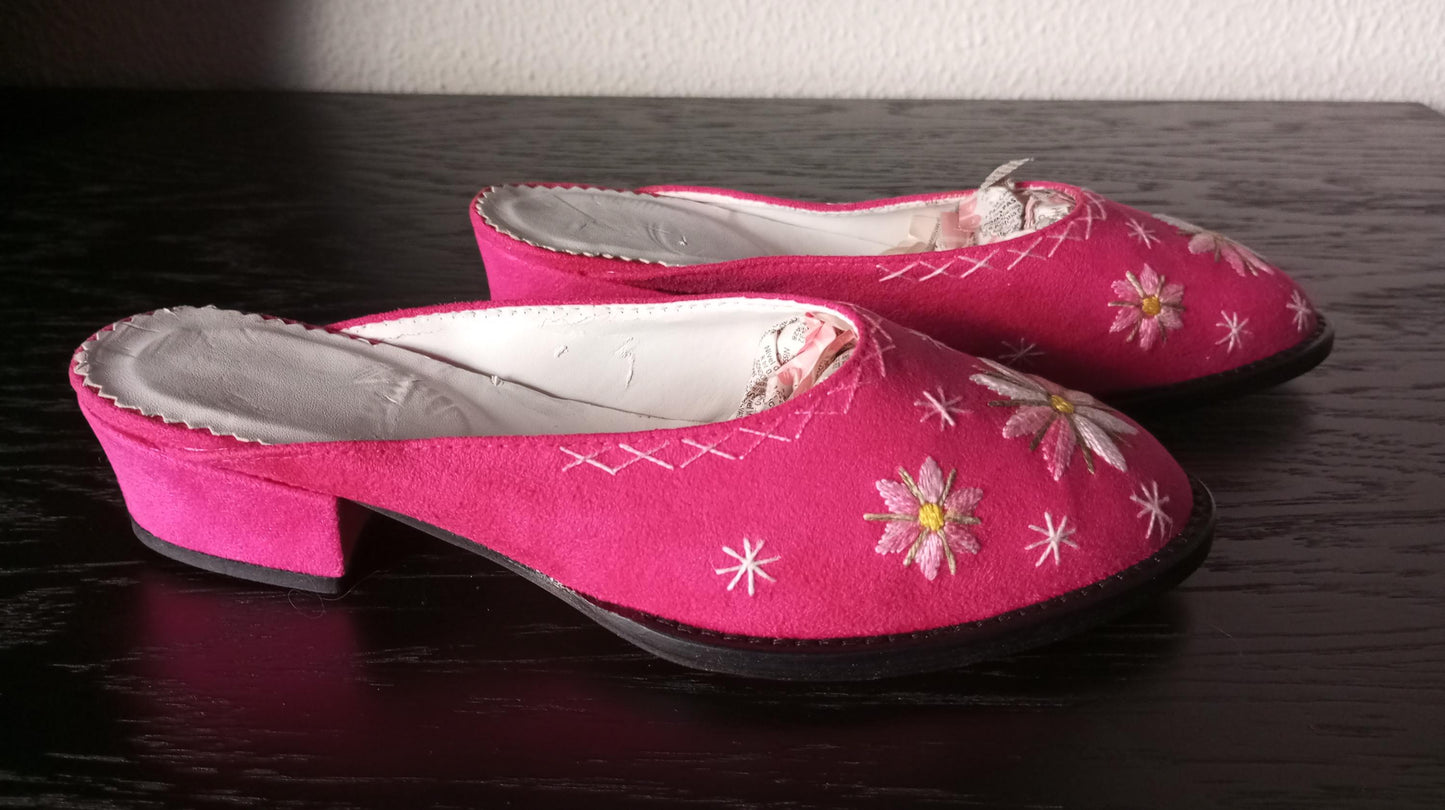 Portuguese Folclore Clogs Red Suede Hand Embroidery Handmade Woman Clog 35 & FREE Tote Bag
