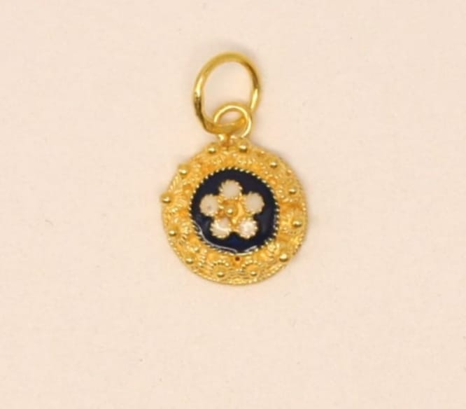 19Kt Solid Gold Caramujo Pendant