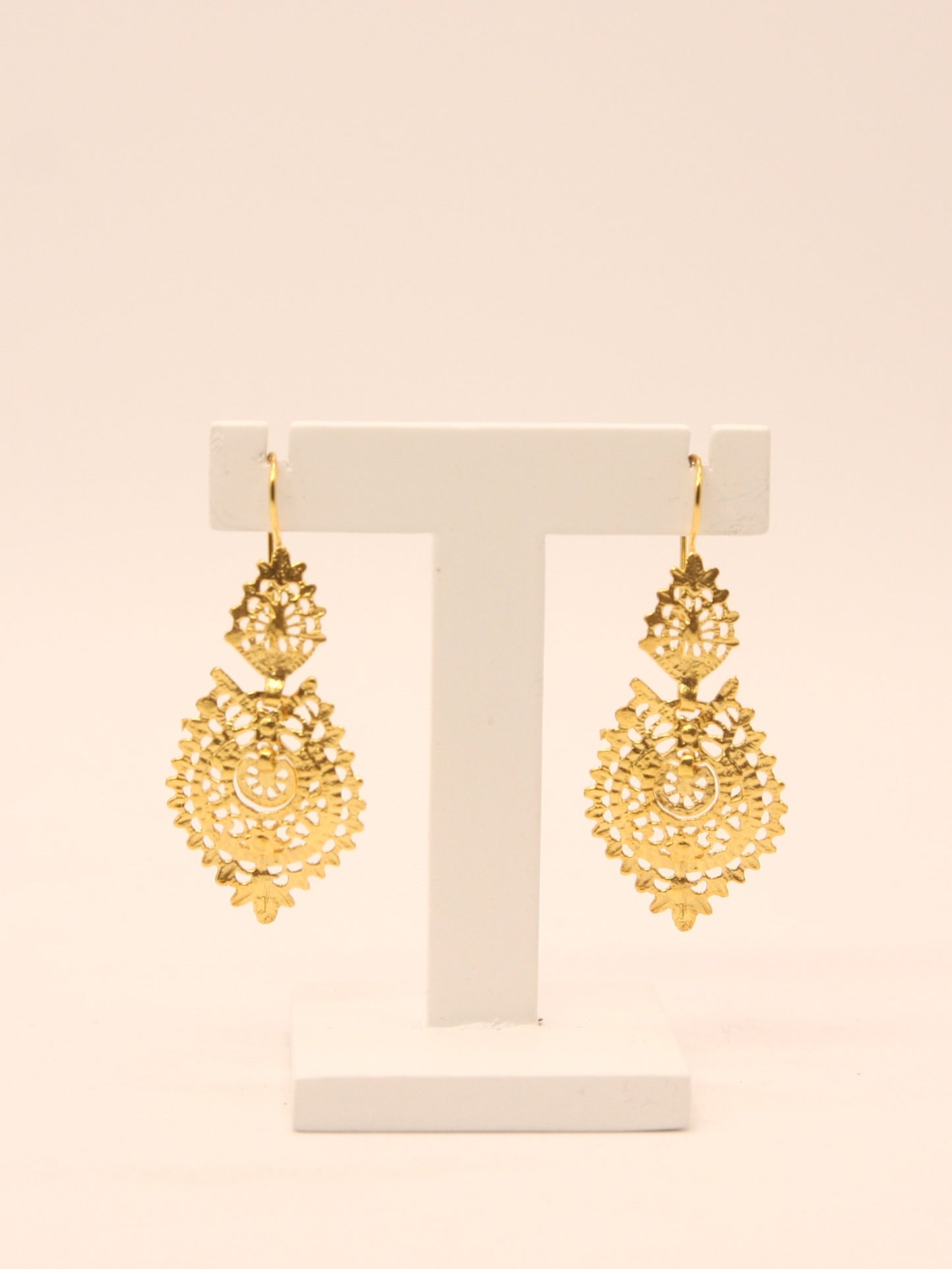 19Kt Solid Gold Queen Earrings, Medium Size