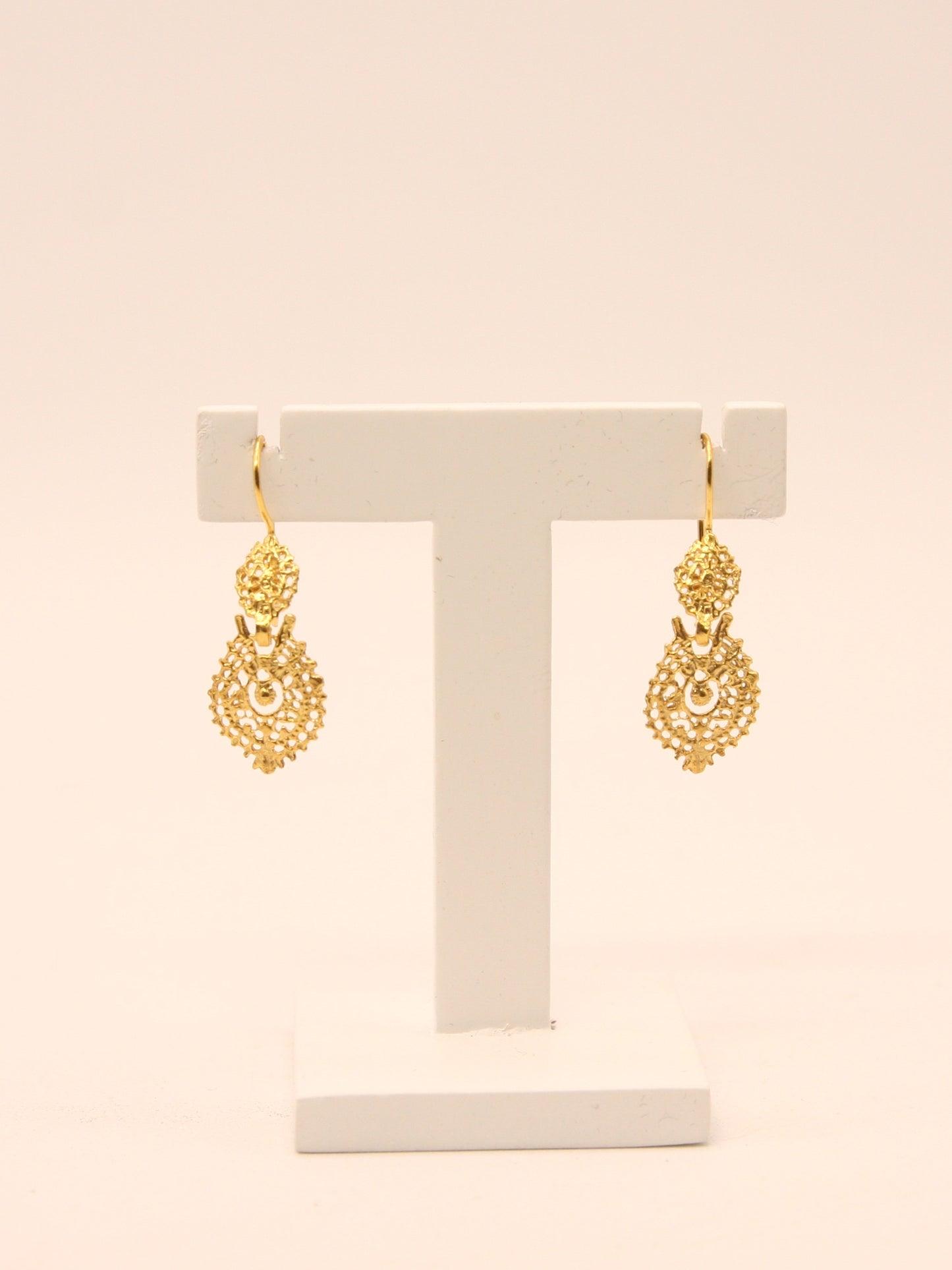 19Kt Solid Gold Queen Earrings, Small Size