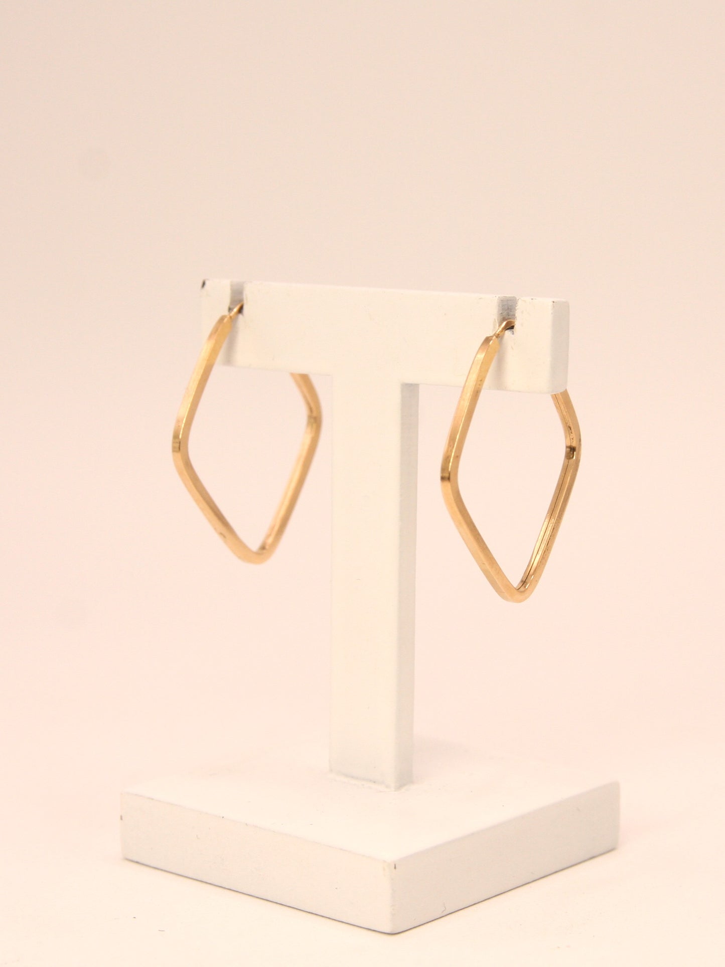 19.2Kt Gold Diamond Shape Hoop Earrings