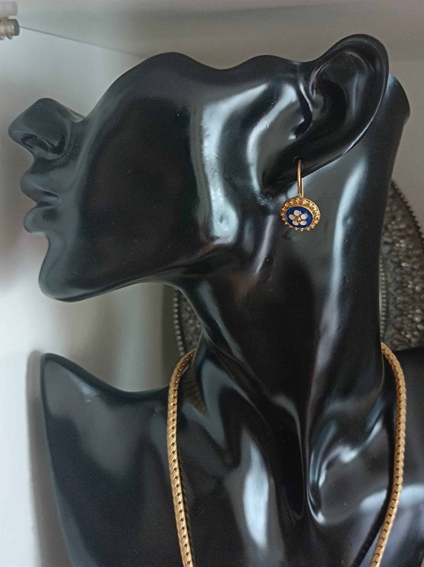 Beautiful 925 Sterling Silver Gold-Vermeil Filigree Caramujo Hook Earrings with Handpainted Enamel Floral Pattern