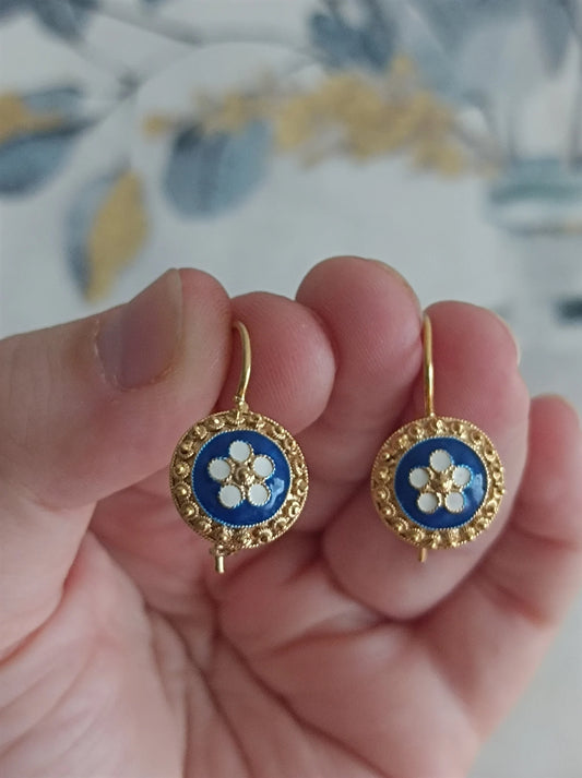 Beautiful 925 Sterling Silver Gold-Vermeil Filigree Caramujo Hook Earrings with Handpainted Enamel Floral Pattern