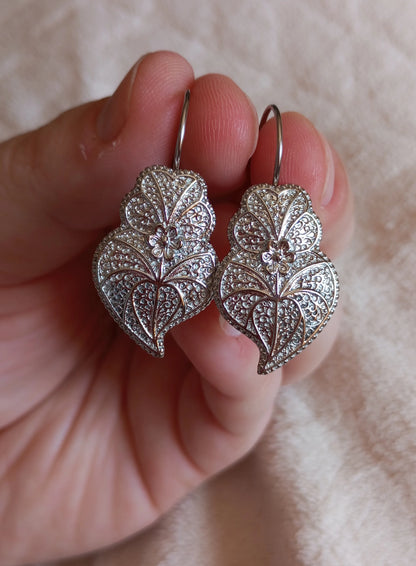 Stainless Steel Earring Heart of Viana Filigree Style Cute Hook Earring