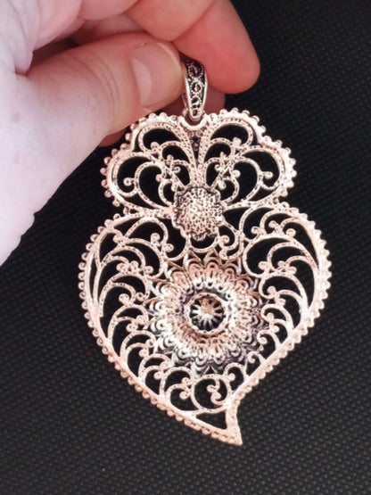 Pendentif traditionnel portugais en filigrane Cœur de Viana en métal argenté doré fait main en ZAMAK