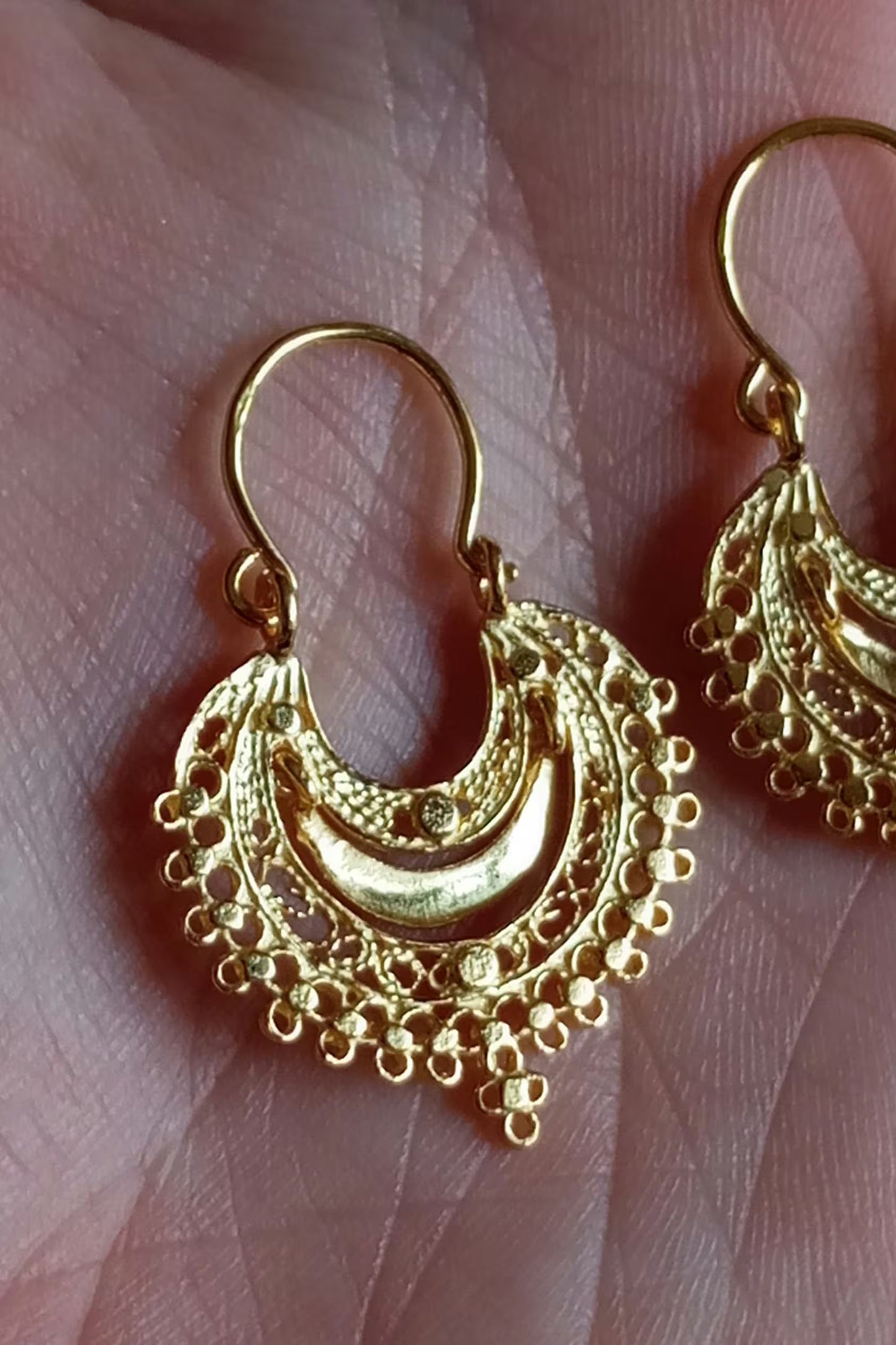Beautiful Portuguese Filigree Earrings in Gold-Vermeil Sterling Silver , Vintage "Arrecadas" Style
