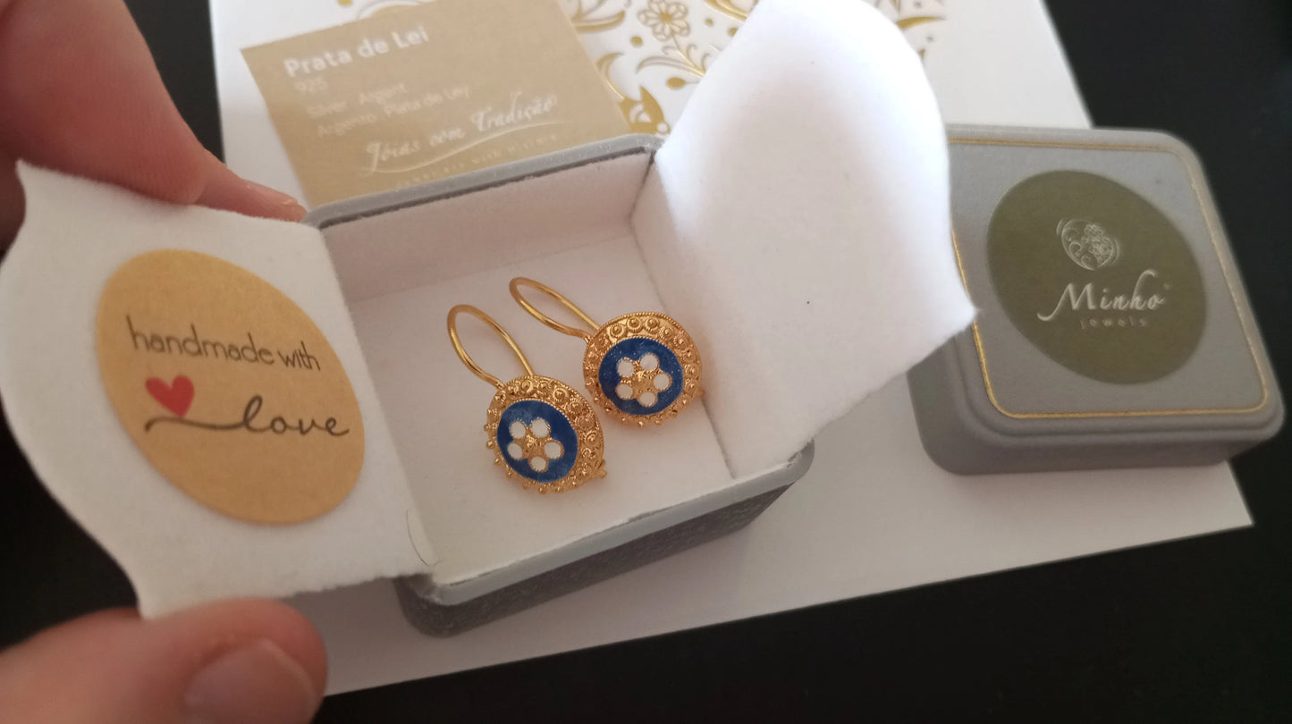 Beautiful 925 Sterling Silver Gold-Vermeil Filigree Caramujo Hook Earrings with Handpainted Enamel Floral Pattern