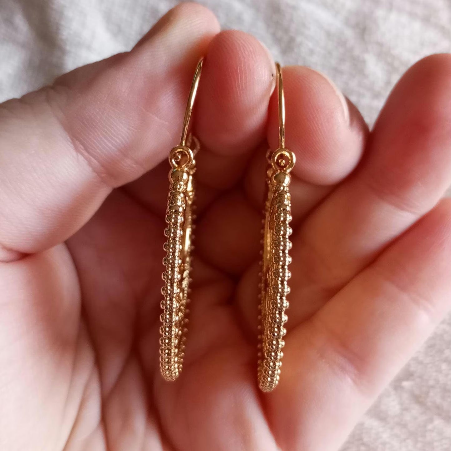Brincos de argola em filigrana portuguesa em ouro 24 quilates e aço inoxidável Minho Jewelry