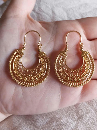 Brincos de argola em filigrana portuguesa em ouro 24 quilates e aço inoxidável Minho Jewelry