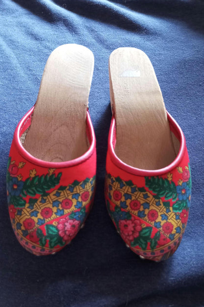 Portuguese Folclore Clogs Wood & Red Tradicional Minho Shawl  & FREE Tote Bag