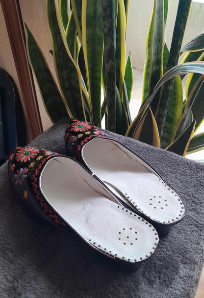 Portuguese Folclore Clogs patent Leather & Hand Embroidery Regional Handmade  & FREE Tote Bag