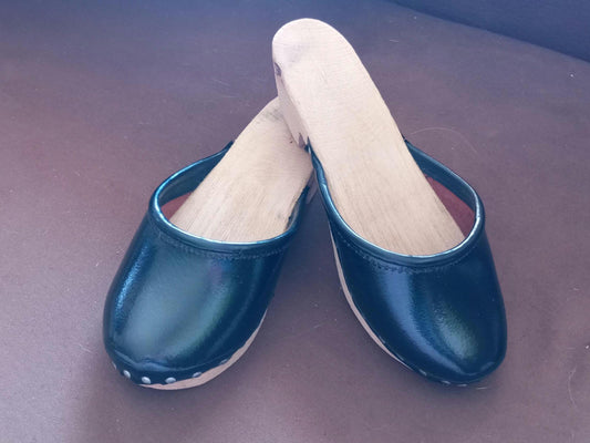 Portuguese Folclore Clogs Wood patent Black Leather Regional Handmade Folk Girl Clogs 31 & FREE Tote Bag
