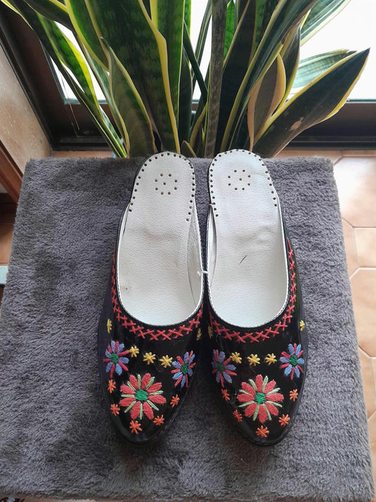 Portuguese Folclore Clogs patent Leather & Hand Embroidery Regional Handmade  & FREE Tote Bag