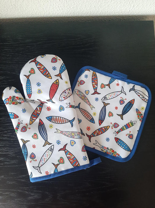 Portuguese Sardine Oven Mitt and Pot Holder Set, Souvenir Portugal