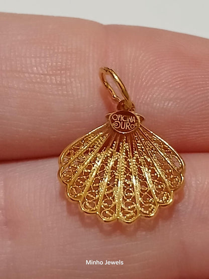 Portuguese Filigree Santiago de Compostella Shell Gold-Vermeil Pendant