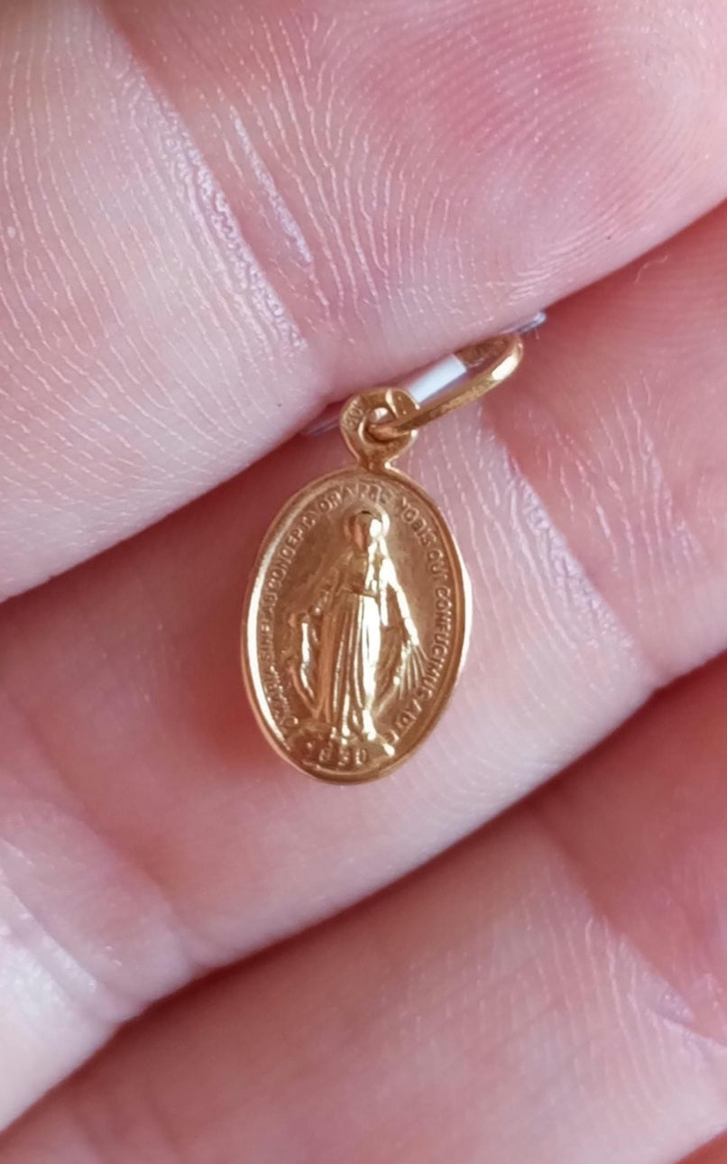 19Kt Solid Gold Virgin Mary Pendant, Miraculous Medallion