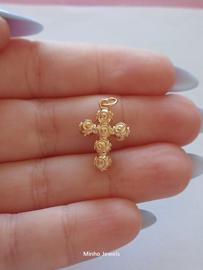 19Kt Gold Filigree Beads of Viana Cross Pendant