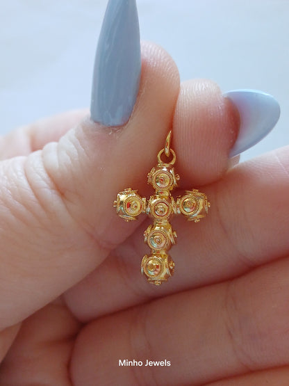 19Kt Gold Filigree Beads of Viana Cross Pendant