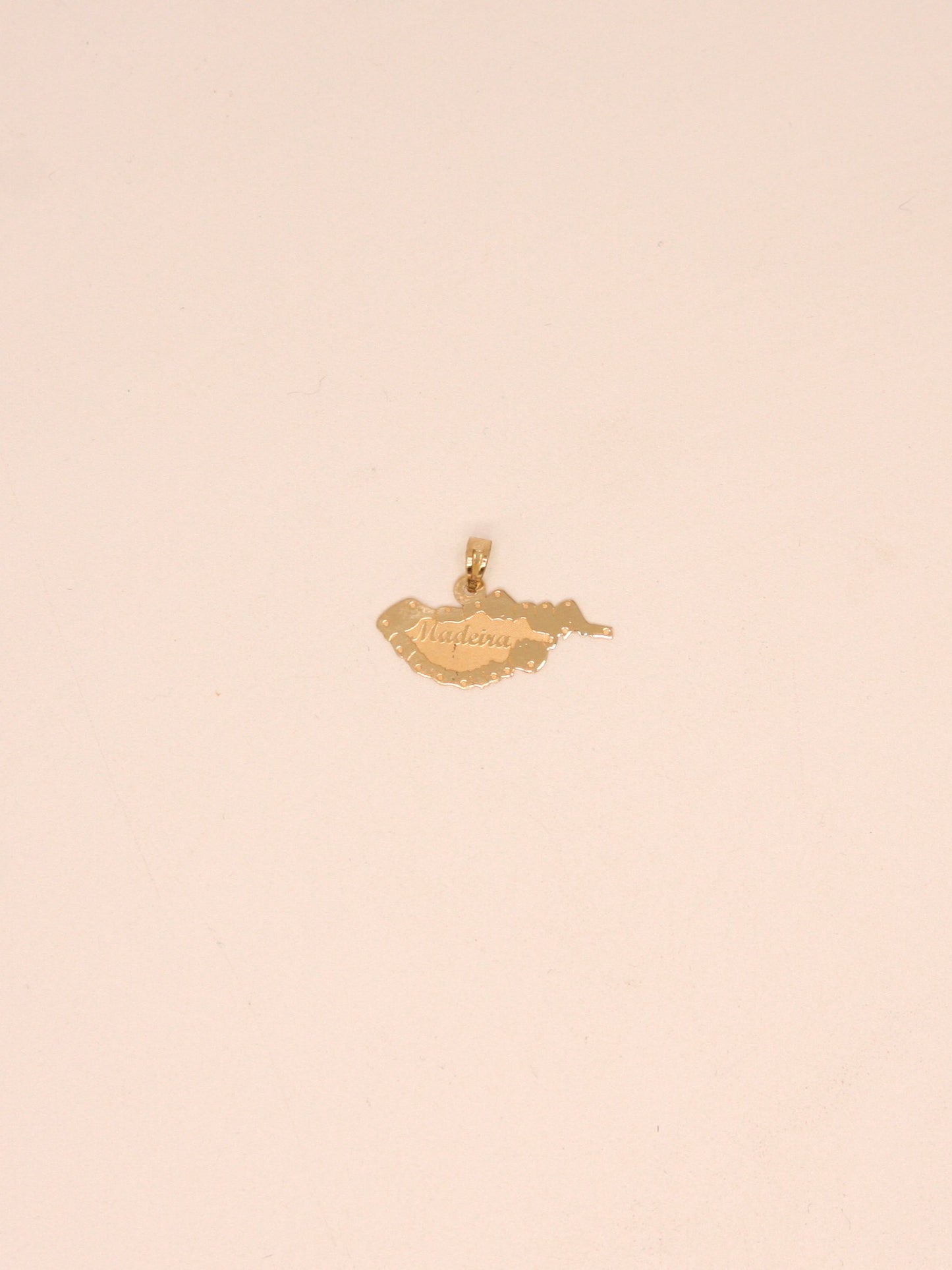 19.2Kt Solid Gold Madeira Island Pendant, Portuguese Memory